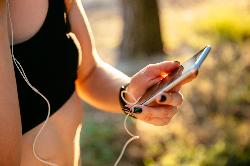 La croissance des plateformes sportives interactives chez les fans français