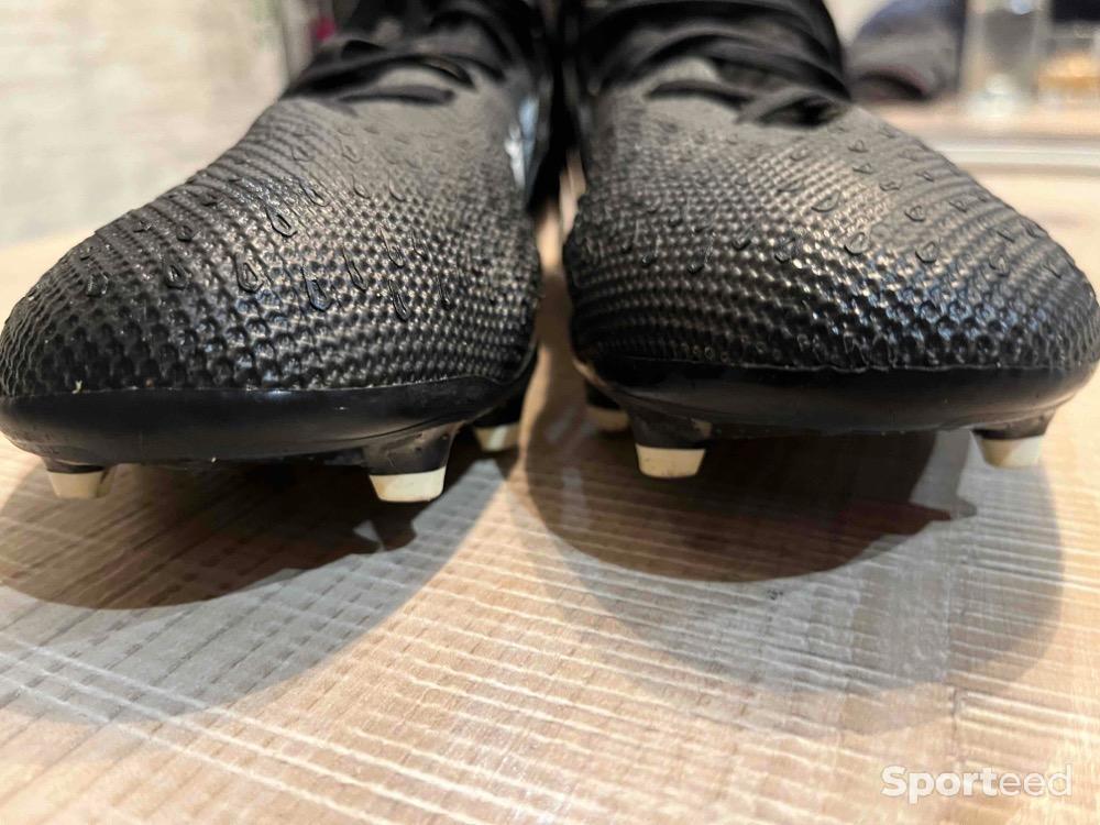Football - Crampons moulés  Adidas Predator  - photo 2
