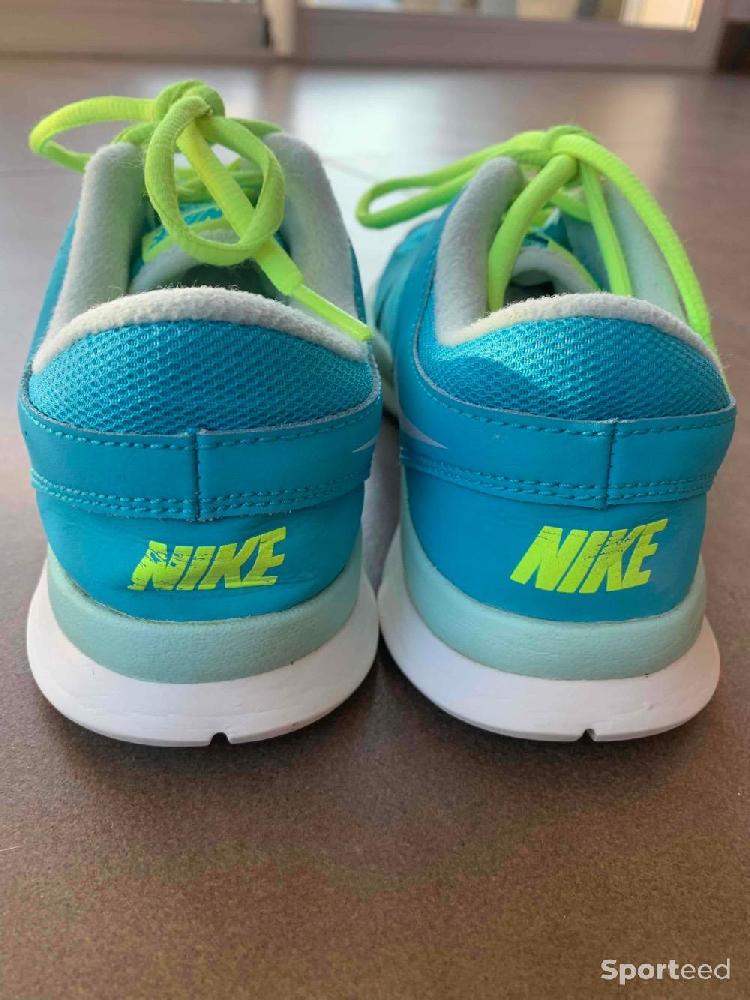 Course à pied route - Baskets Nike femme 36,5 turquoise  - photo 5