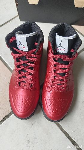 Basket-ball - Air Jordan 1 rouge métallisé  - photo 6