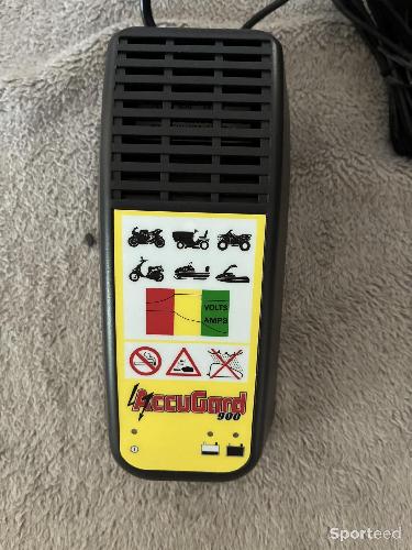 Moto route - Chargeur Batterie 12V 900 mA Moto, Scooter, Tondeuse Accubat/Accugard – complet, très peu servi – protection avancée - photo 6