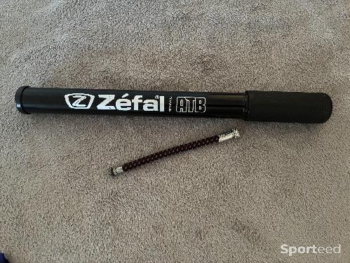 Mini pompe Zéfal ATB pour vélo 30 cm – petit et pratique – Très bon état  