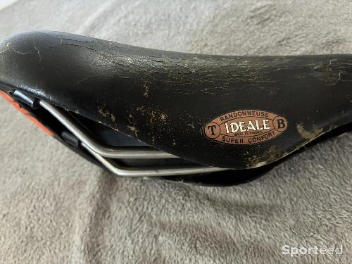 Vélo loisir / urbain - Selle vélo vintage Idéale Randonneuse Titane - Fabriqué en France – Cuir – Années 1980 - photo 6
