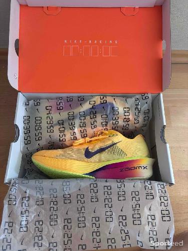 Course à pied route - Nike Vaporfly 4 neuves avec étiquette – Taille 42 - photo 6