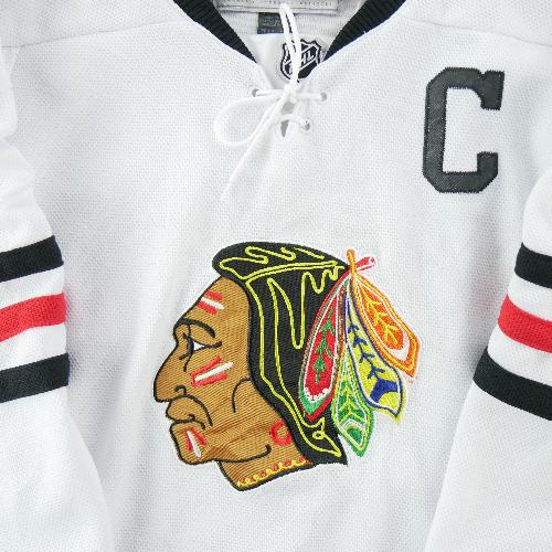 Hockey sur glace - Reebok Maillot Homme NHL Chicago Blackhawks Jonathan Toews 19 Patch capitaine Taille XS #QWE1731 - photo 9