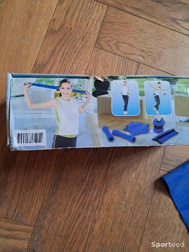 Kit Fitness Complète Bleu – 2 Haltères + 2 Poids Chevilles/Poignets + Bande Élastique