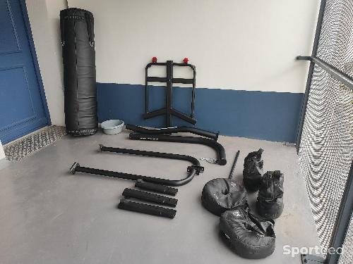 Sac de frappe pied / poing 50 kg OUTSHOCK