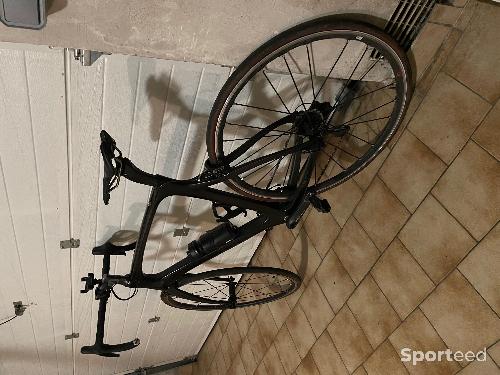 Vélo route - Vélo de route Pinarello Prince carbone Ultegra Di2 taille 56 - photo 6