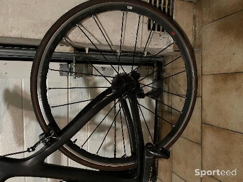 Vélo route - Vélo de route Pinarello Prince carbone Ultegra Di2 taille 56 - photo 6