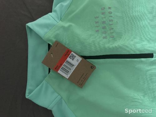 Haut running Nike 