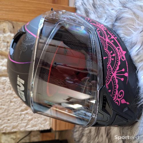 Casque de moto femme GIVI