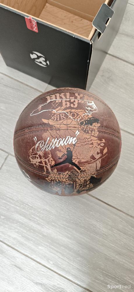 Basket-ball - Ballon Jordan collector - photo 1