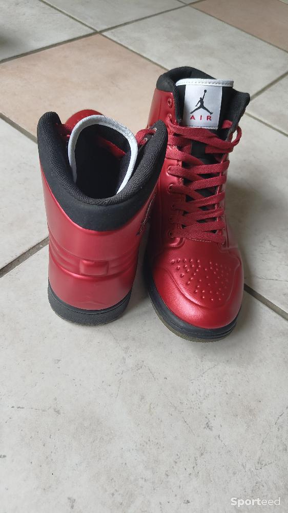 Basket-ball - Air Jordan 1 rouge métallisé  - photo 4