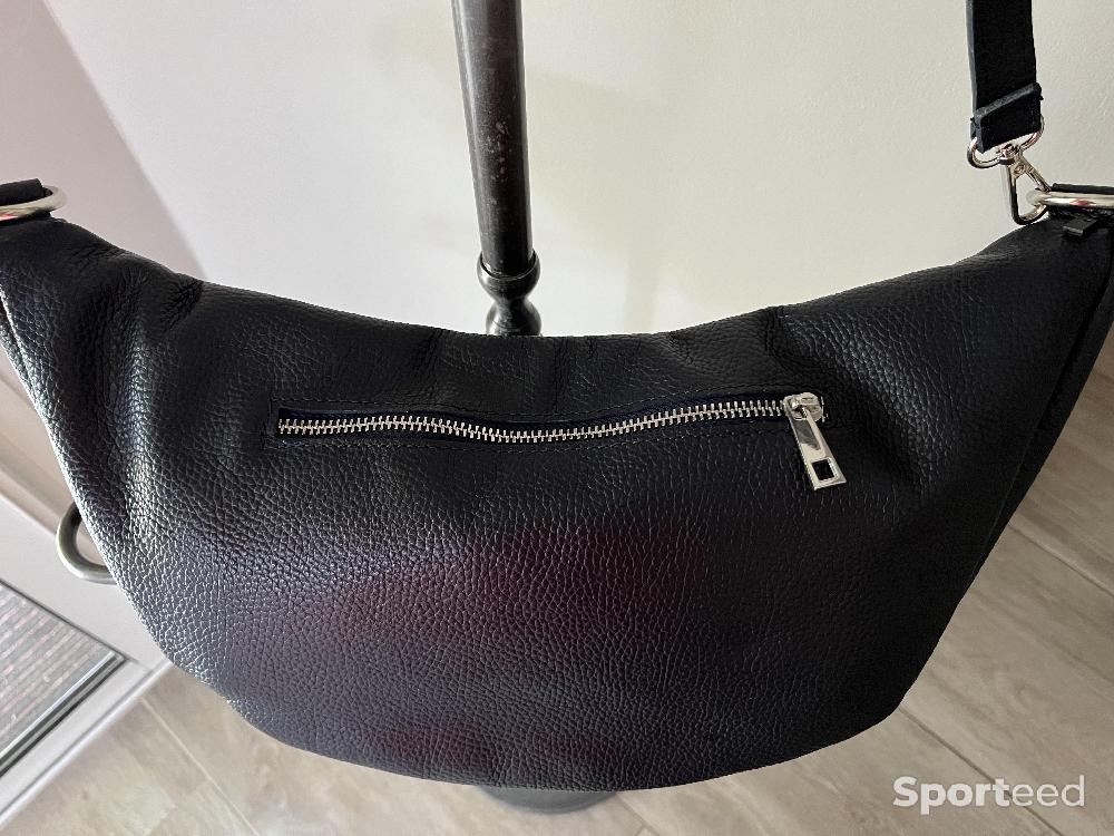 Sportswear - Grand sac banane cuir neuf  - photo 2