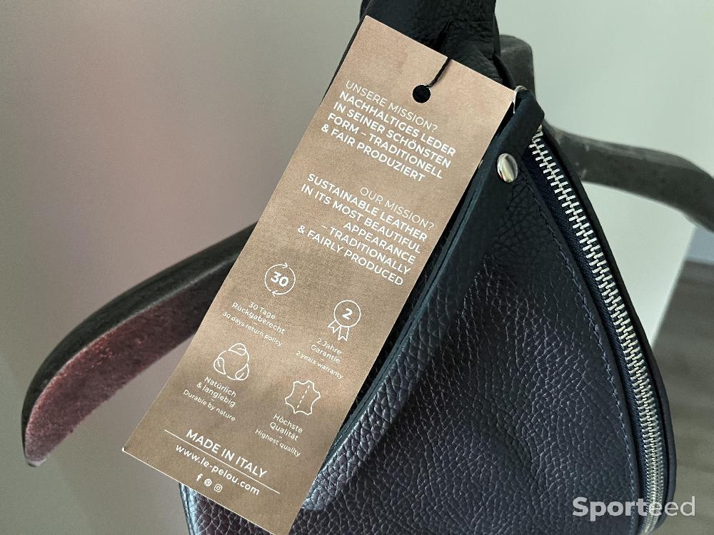 Sportswear - Grand sac banane cuir neuf  - photo 4