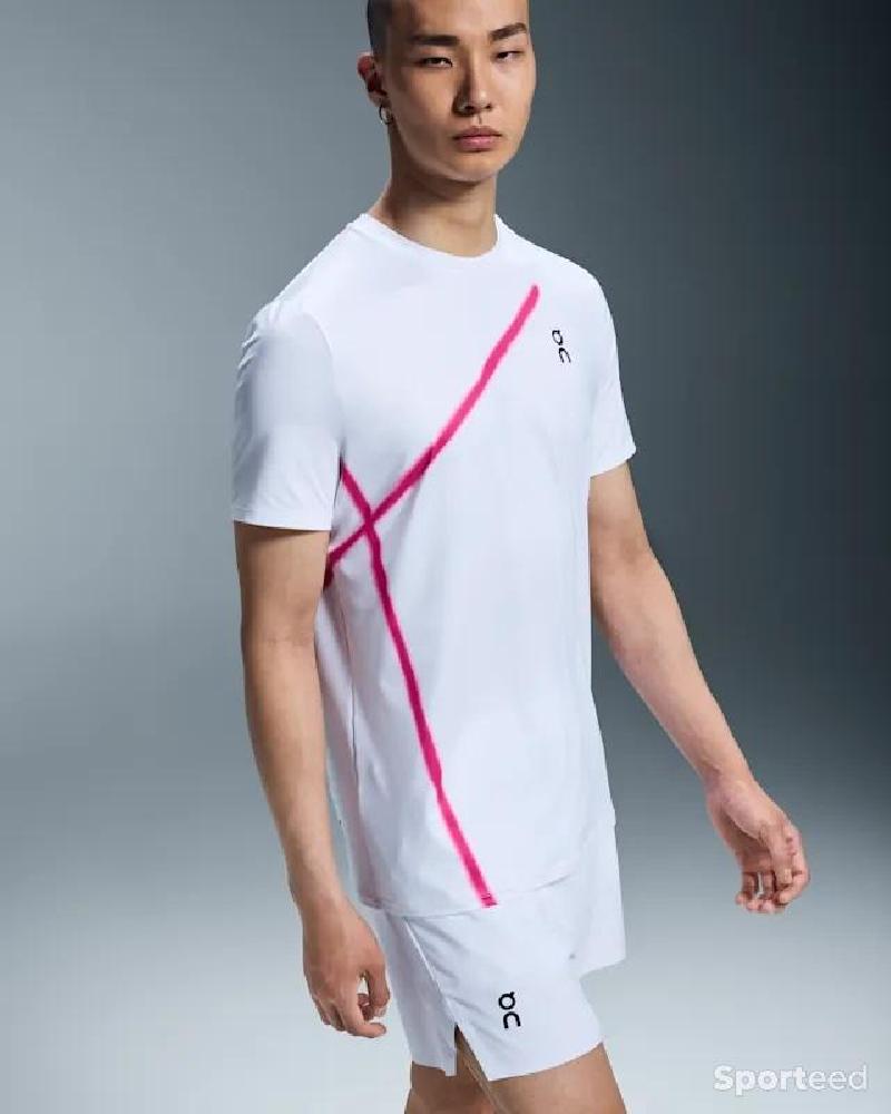 Tennis - Polo On-running blanc ligne rose - photo 1