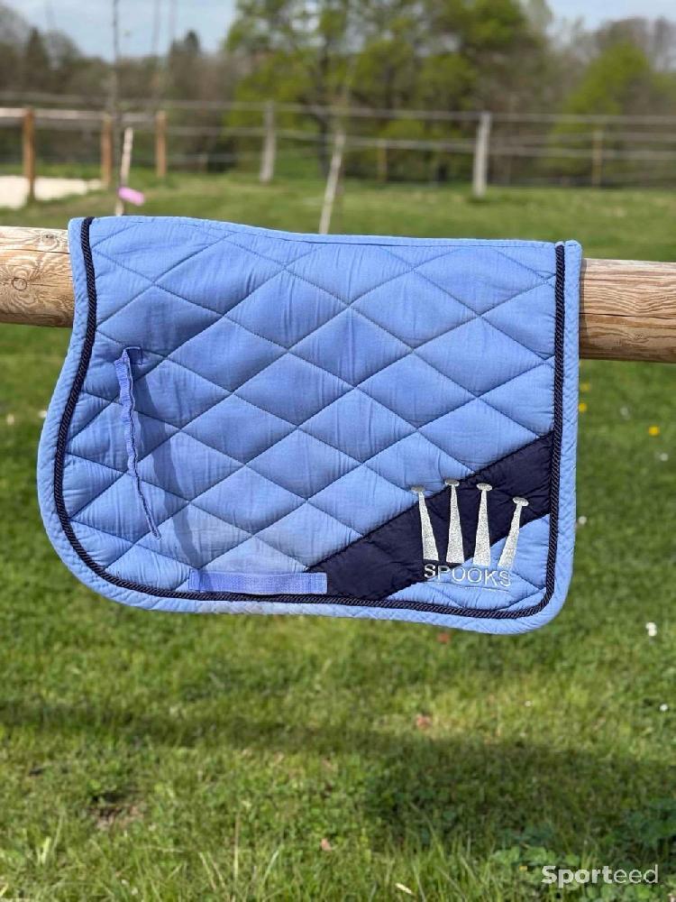 Equitation - Tapis équitation Spooks taille full bleu ciel  - photo 1