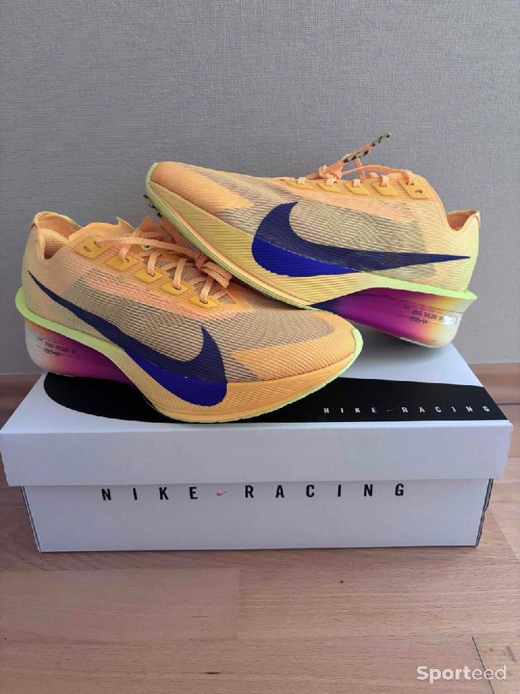 Course à pied route - Nike Vaporfly 4 neuves avec étiquette – Taille 42 - photo 1