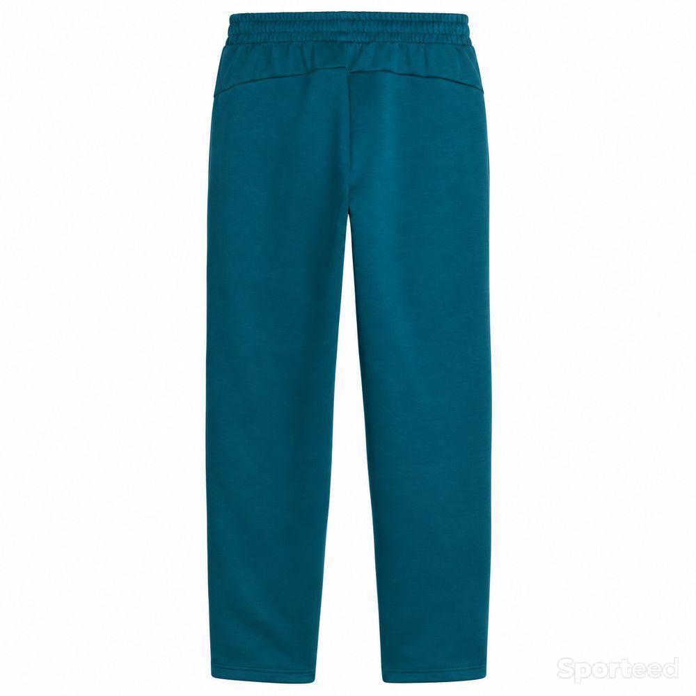 Football - ** Soldes ** Pantalon de Survêtement Portugal 2026/2027 Pumatech - Coloris Bleu / Vert - Marque Puma - photo 2