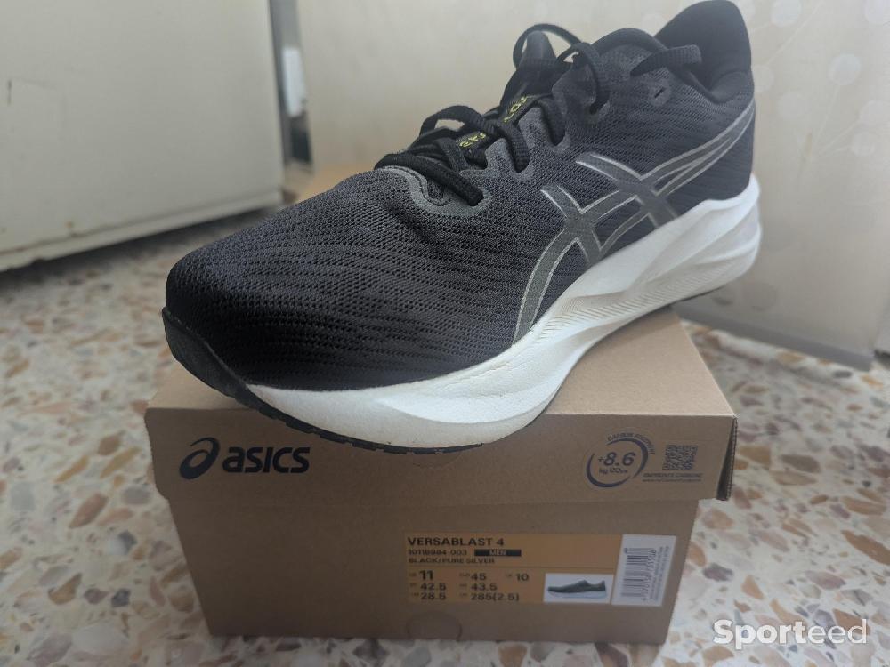 Course à pied route - asics  VERSABLAST 4 pointure 45 - photo 3