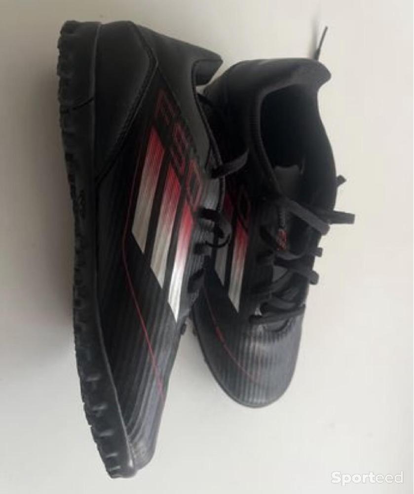 Football - Crampons Adidas Taille 41⅓ - photo 3