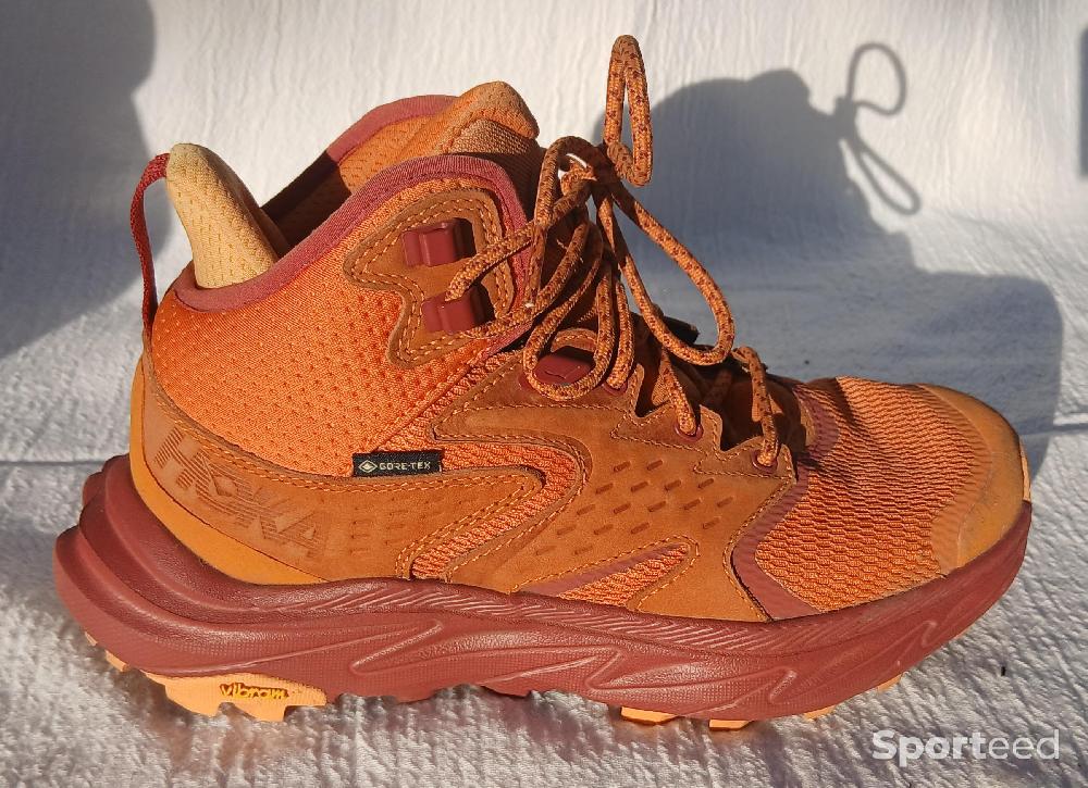 Course à pied trail - Baskets Hoka One, One,  Anacapa 2 mid Gtx. Taille 38. - photo 4